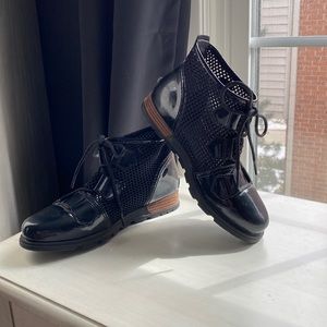 Rare Womens Sorel Major Lace Boot Black Size 6.5